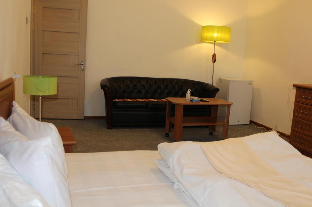 Diligence Hotel & Restaurant Dilisan Kültér fotó