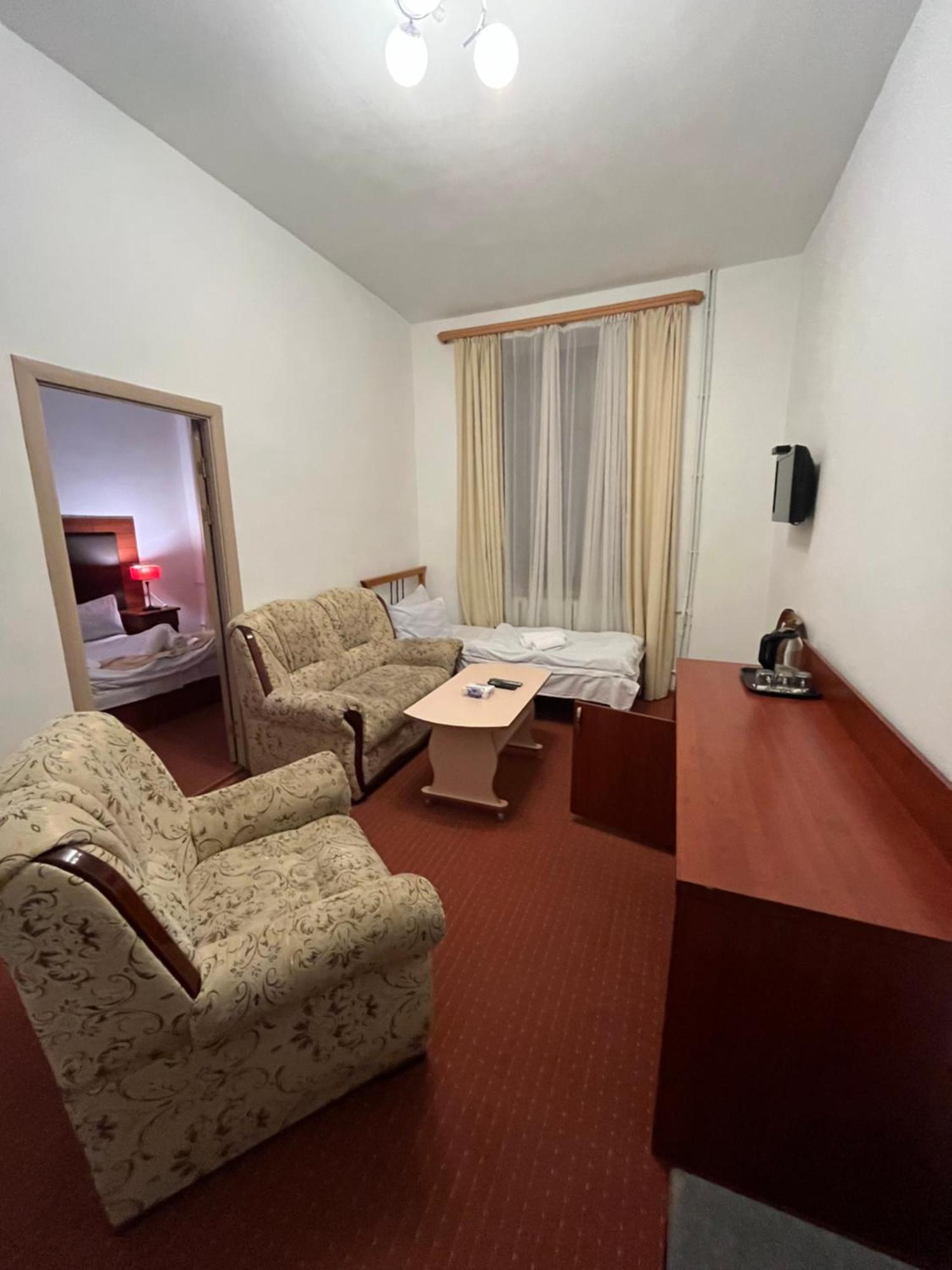 Diligence Hotel & Restaurant Dilisan Kültér fotó