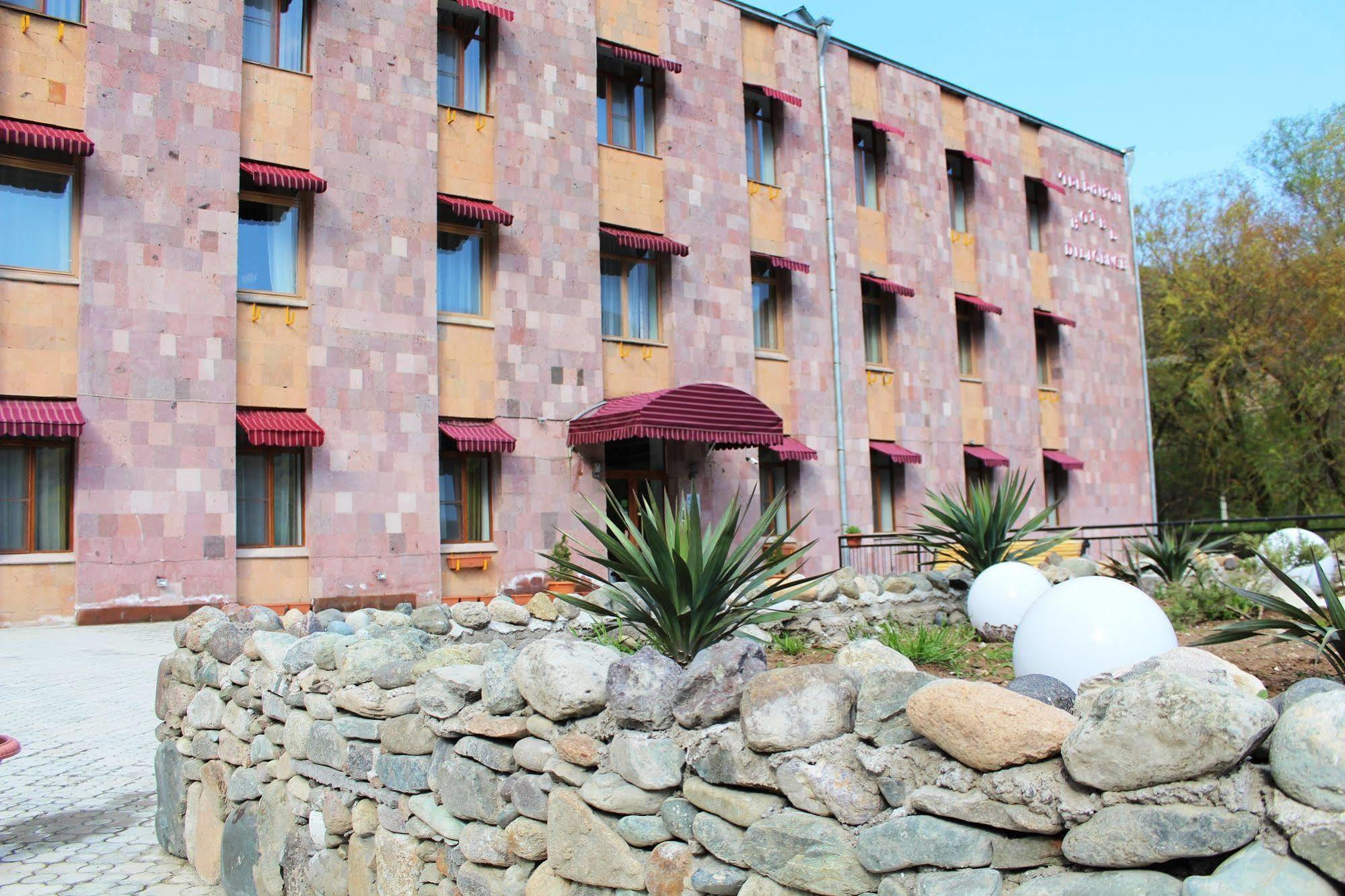 Diligence Hotel & Restaurant Dilisan Kültér fotó